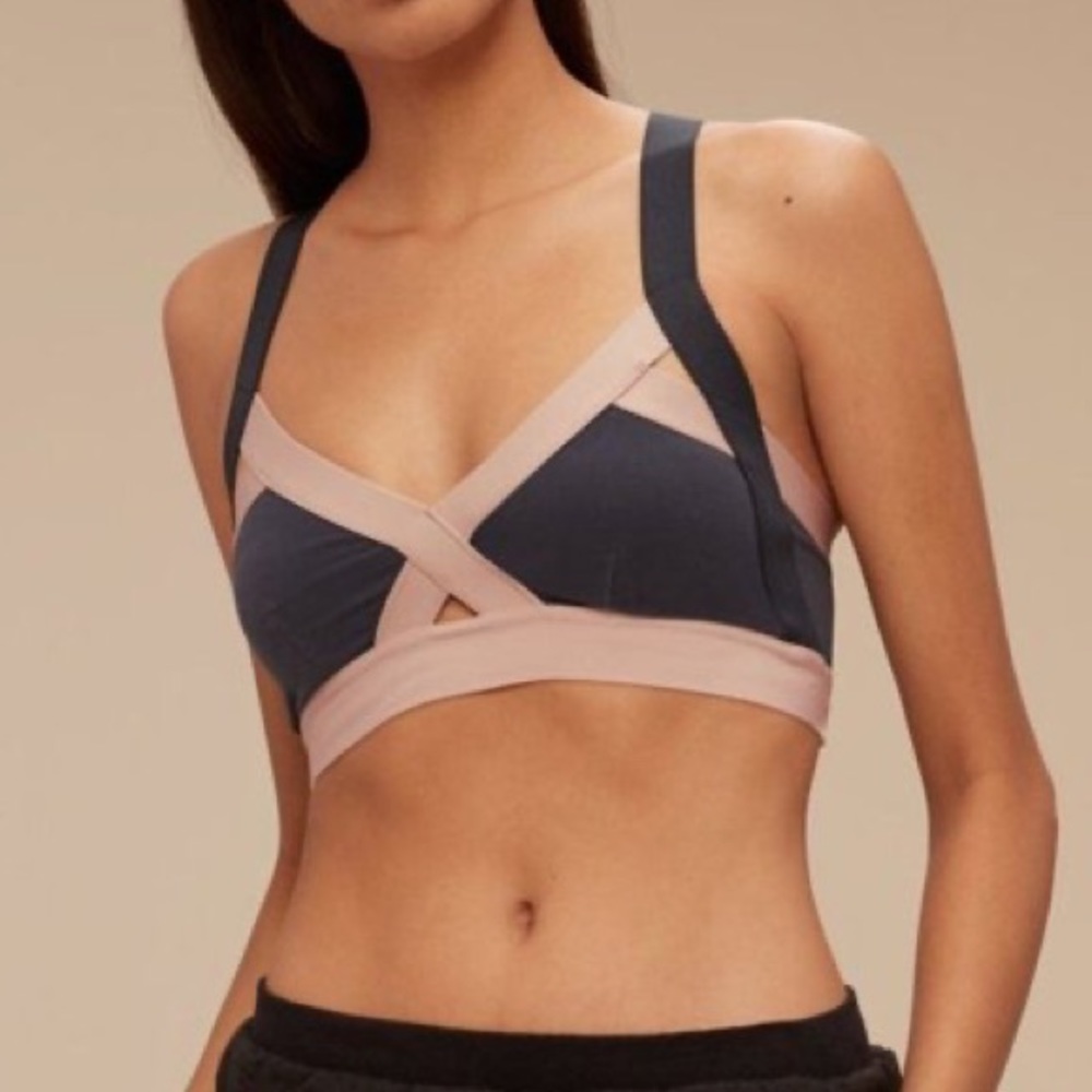 Aritzia Community Rasa Sports Bra size XXS
